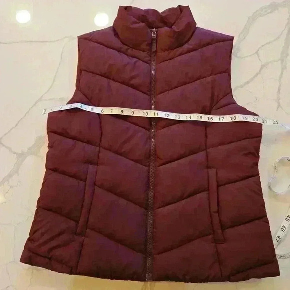 Aeropostale Womens Remixed Down Puffer Vest Jacket Burgundy Red Size Large - Picture 3 of 9